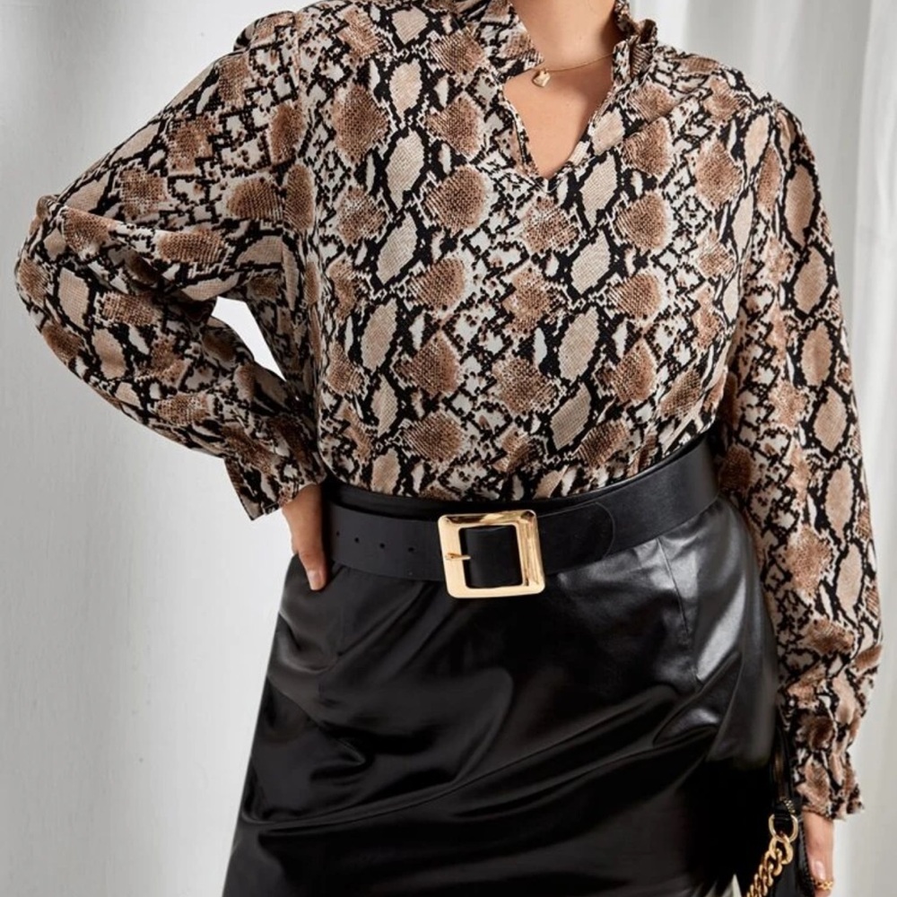 Snakeskin Print Flounce Sleeve Blouse